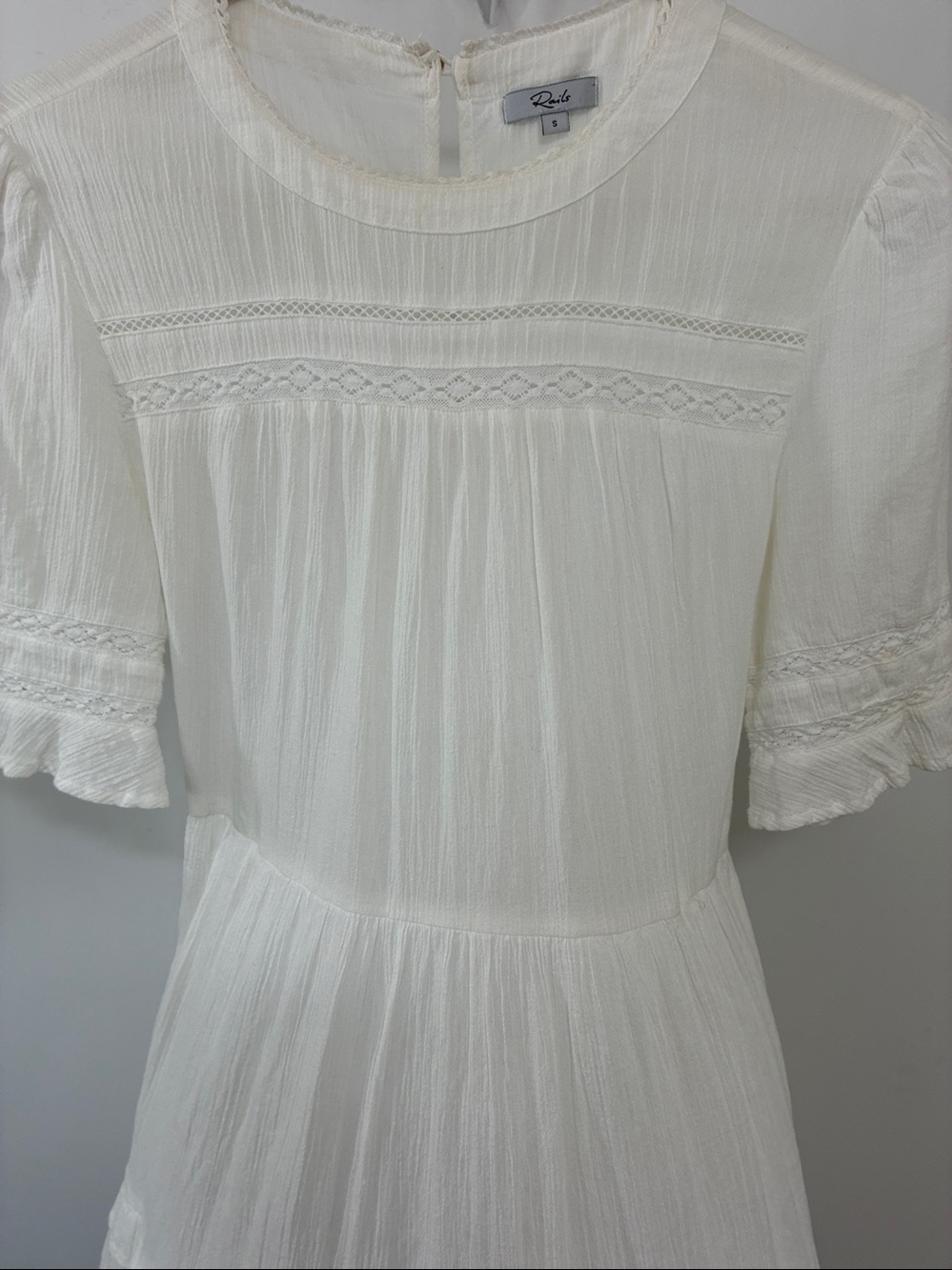 Rails Dress White Ruffle Trim Midi Dress Size Small NWOT - Picture 2 of 7
